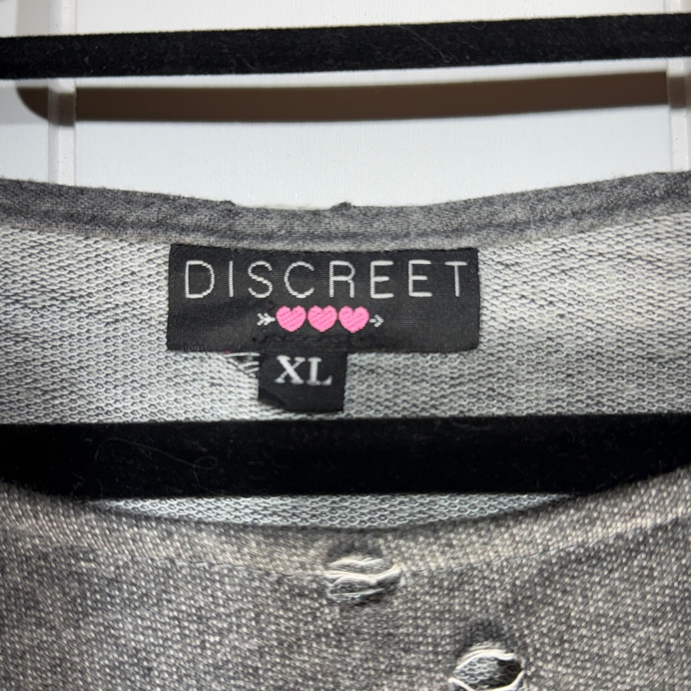 Discreet Juniors XL Grey Distressed Cutout Long Sleeve Top Elastic Hem Grunge - Picture 3 of 4